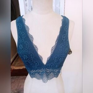 Teal Blue Lace Deep Plunge Bralette Size S NWOT